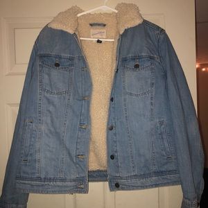 Jean Jacket with Furry collar size XXL fits like L